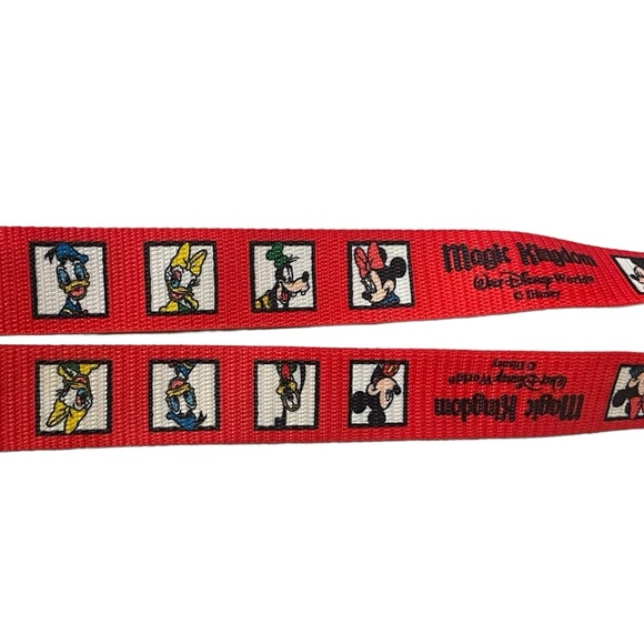 2 Vintage Disney Lanyards Laso Black Epcot and Red Magic Kingdom - Picture 2 of 9